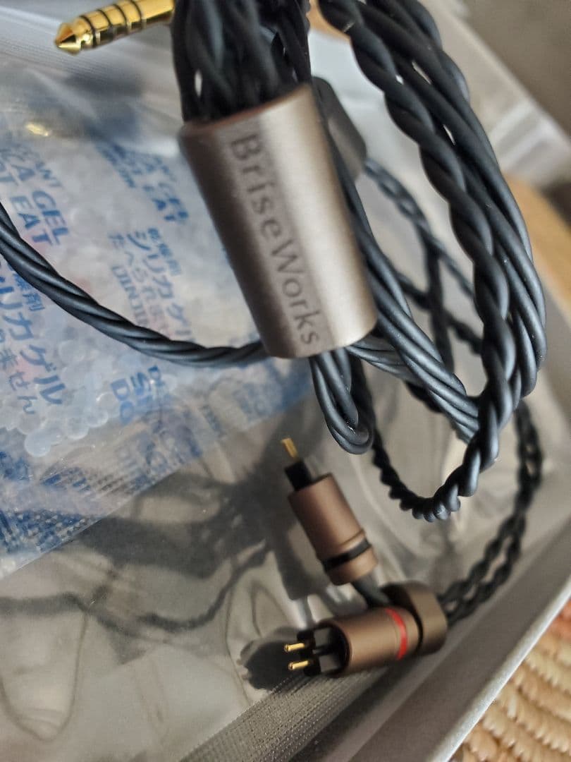 イヤホン BriseWorks MIKAGE 4.4mm 2pin