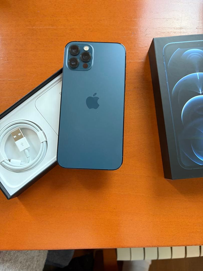 【超美品】Apple iPhone 12 Pro グラファイト 本体＆装備品