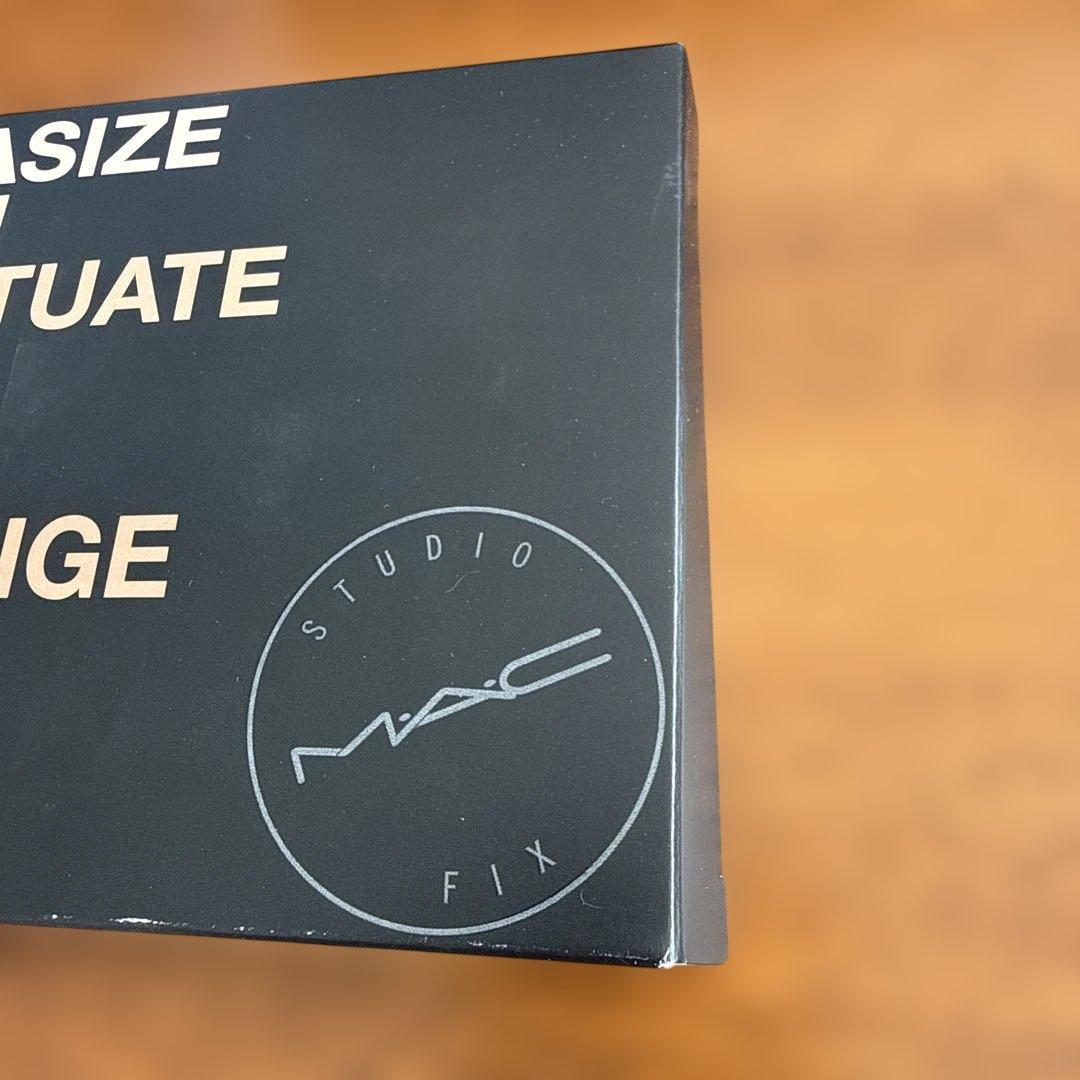 MAC スタジオフィックス スカルプト&シェイプ コントアーパレット ライト