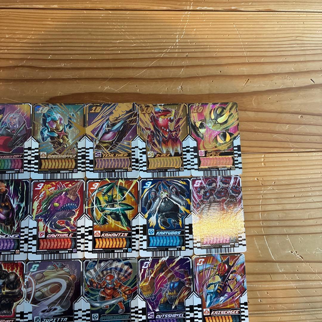 仮面ライダーガッチャード　ライドケミートレカ83枚（レア21枚、普通62枚）