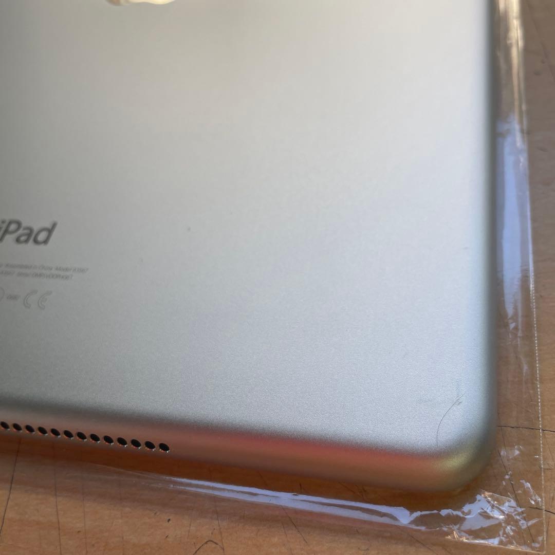 iPad Air2 32GB Cellularモデル シルバー　A1567 #2