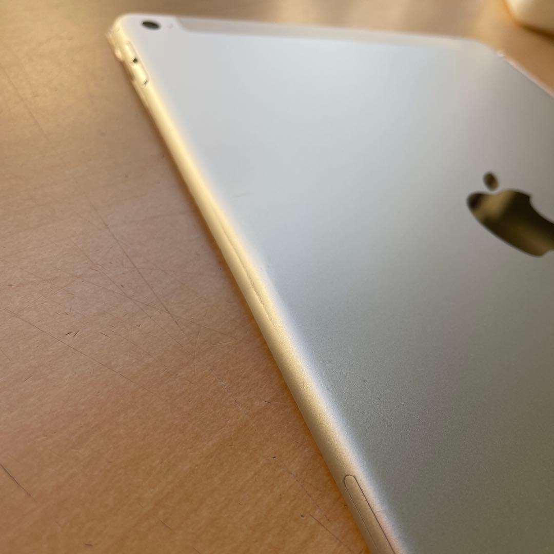 iPad Air2 32GB Cellularモデル シルバー　A1567 #2