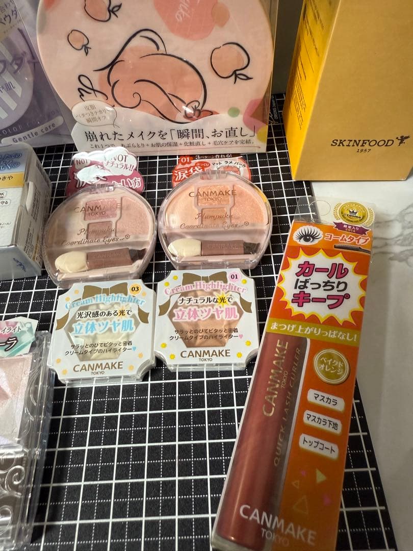 定価の半額以下！新品未開封コスメ13点まとめ売り！激安