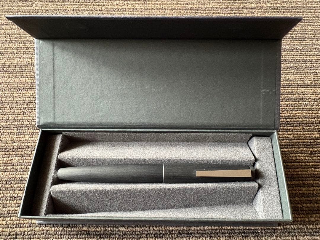 LAMY ラミー　2000 ローラーボール　箱付