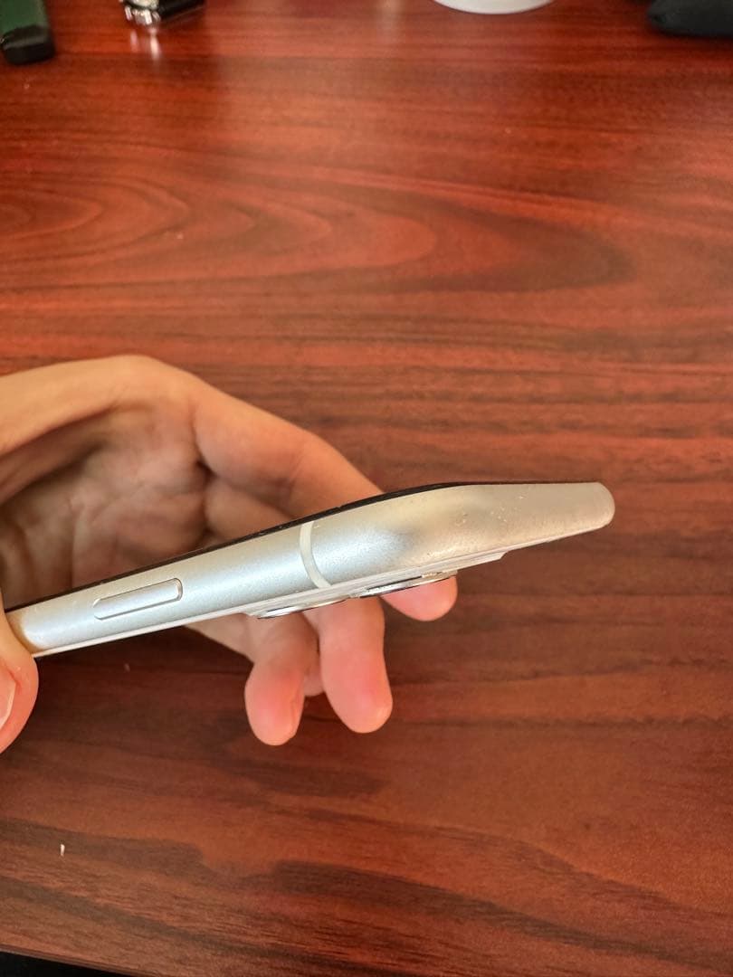 Apple iPhone 11 ホワイト　64gb