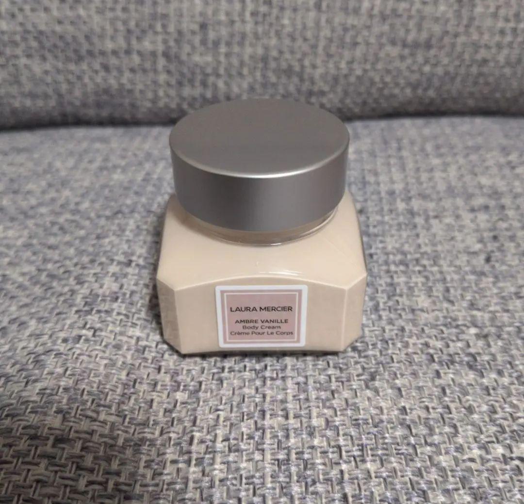 【限定品】ローラメルシエ アンバーバニラ15ml ＋ボディクリーム 60g
