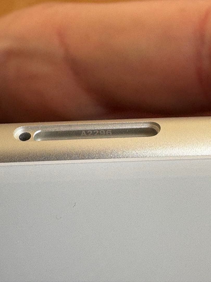 【美品】iPhone SE (第2世代) ホワイト 128GB