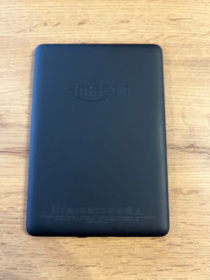 Kindle Paperwhite 8GB ブラック 電子書籍リーダー　ケース付