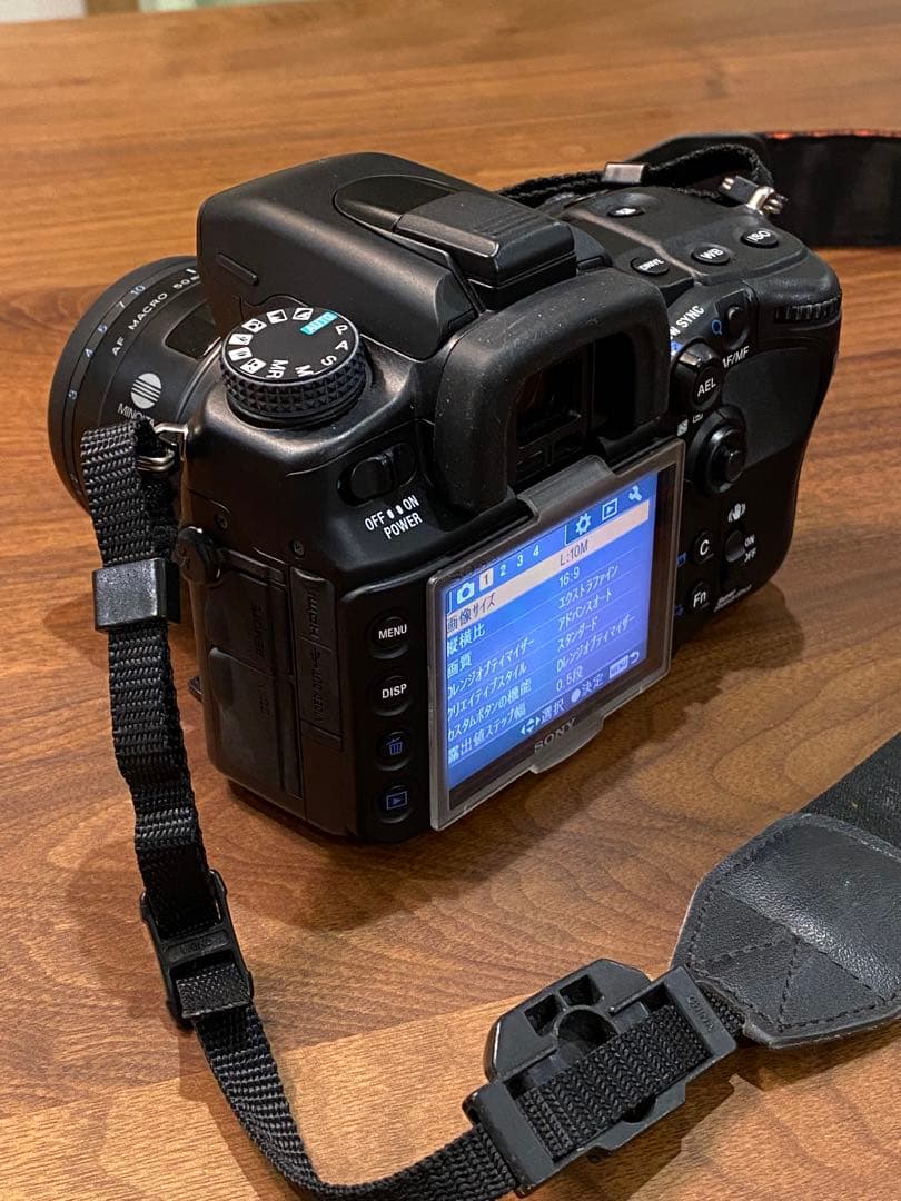 SONY α700 デジタル一眼レフ　ミノルタ単焦点50㎜AFレンズ付　動作品