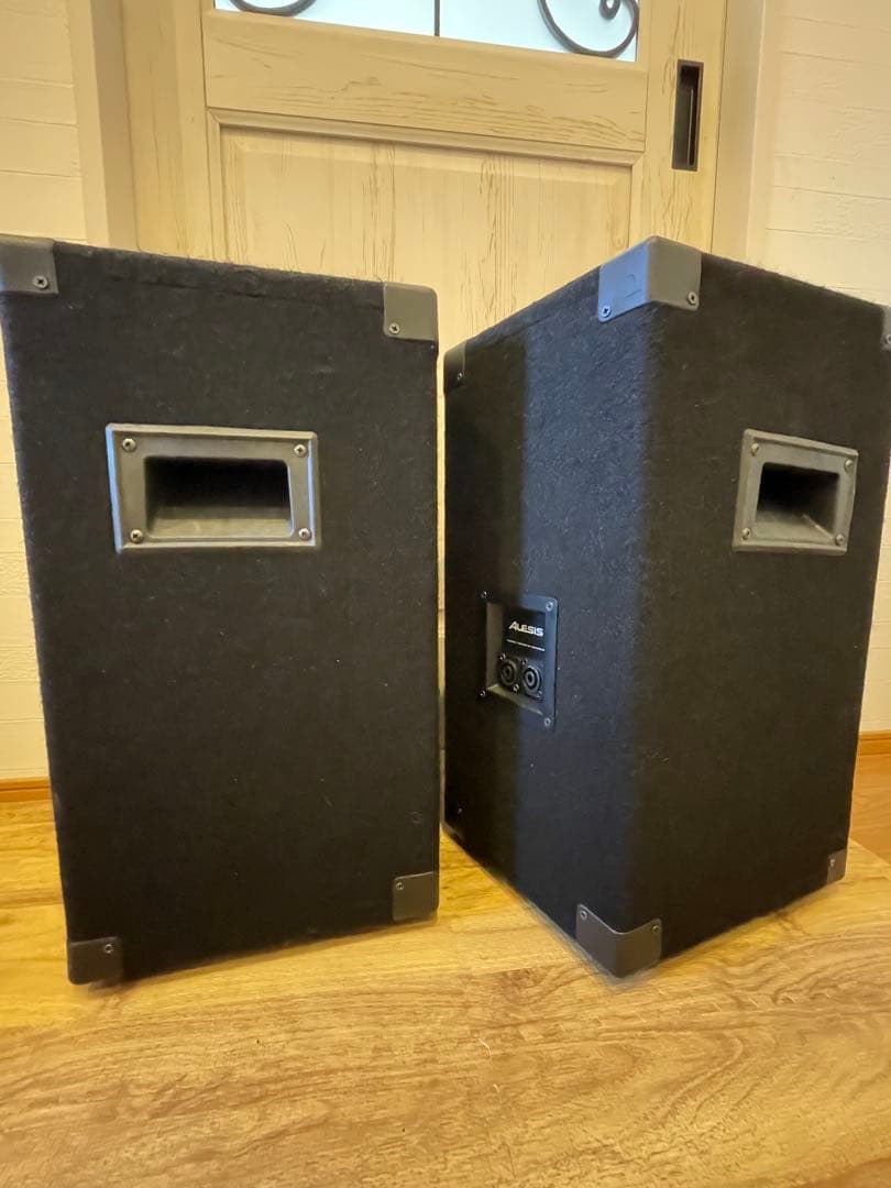②Alesis スピーカー(①もご購入お願いします)