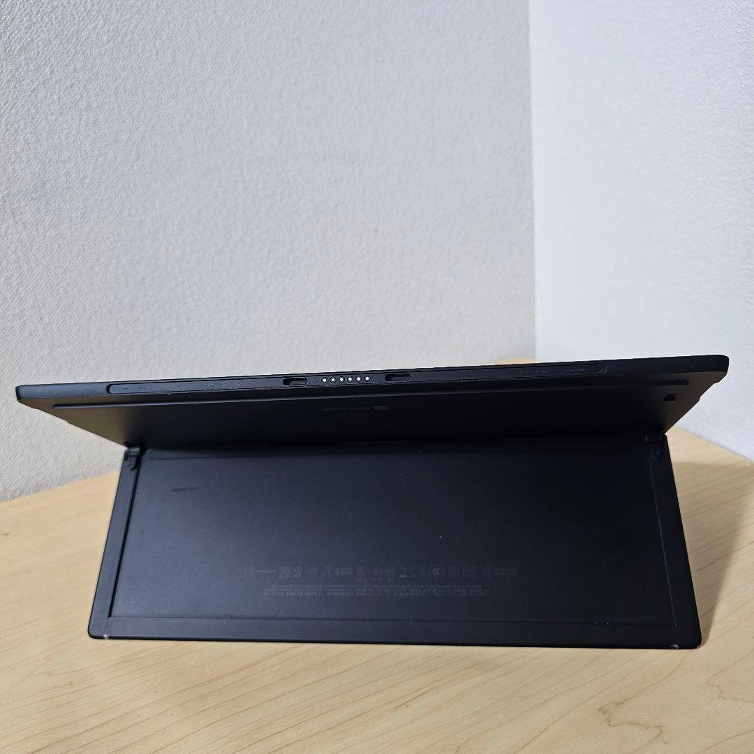 Surface Pro 7／Core i5 10世代／ブラック／ペン