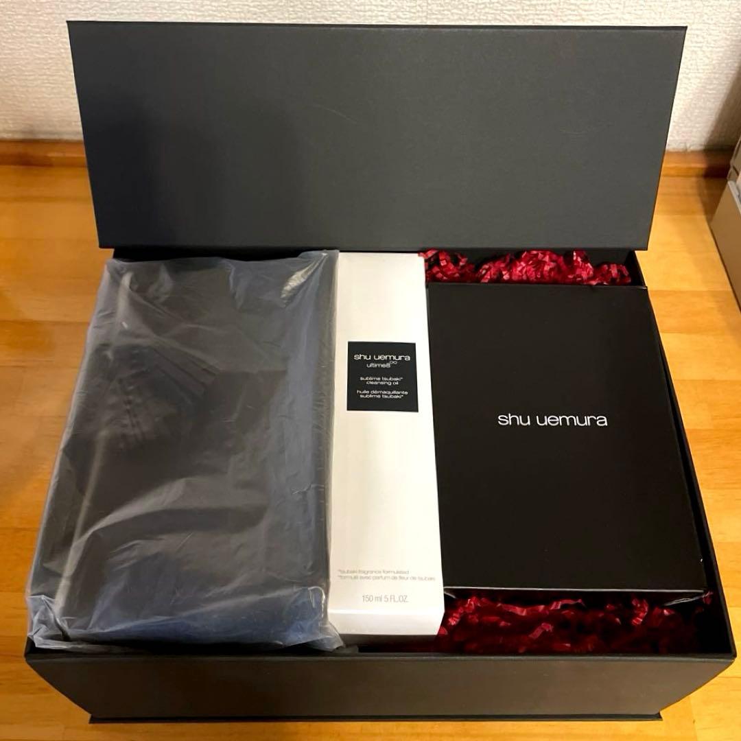 shu uemura新品ギフトセット クレンジングオイル、タンブラー、ポーチ