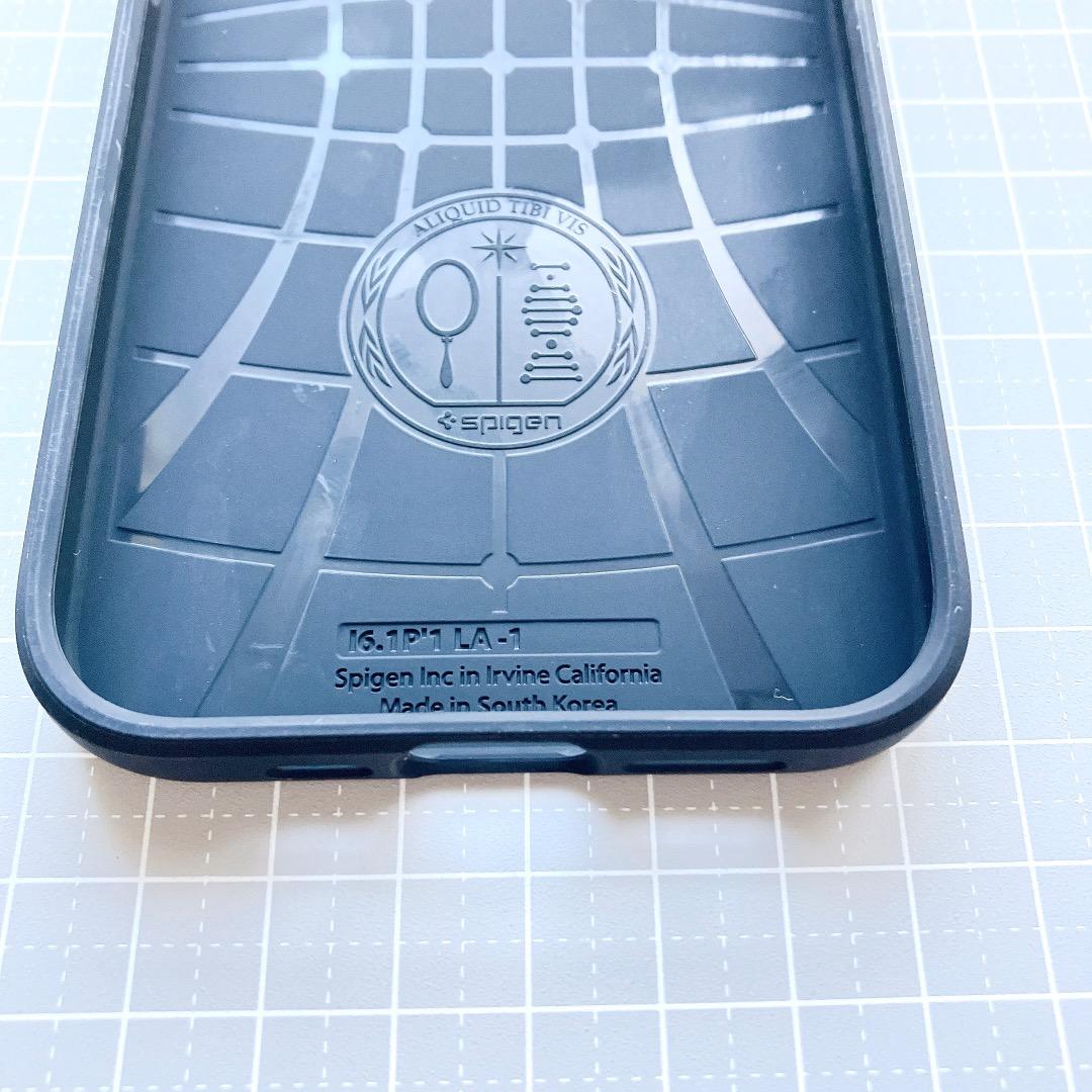 ✨ Spigen iPhone13Pro ケース　さらさら マットブラック