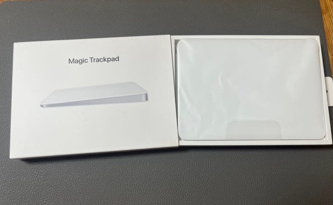 Magic Trackpad 第3世代 USB-C - Lightning