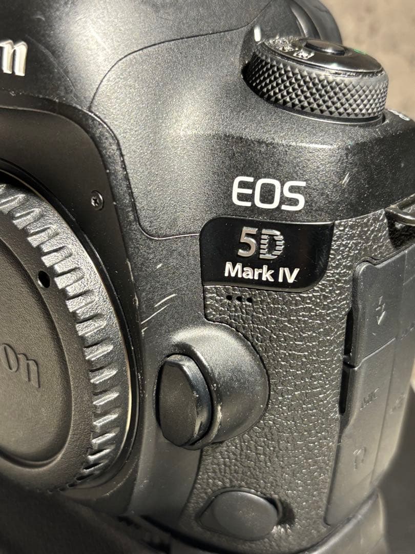 Canon 5DMark4 (バッテリーグリップ付き)