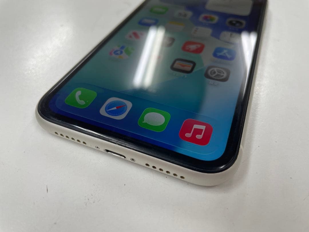 超美品 iPhone11 128GB SIMフリーバッテリー新品100％