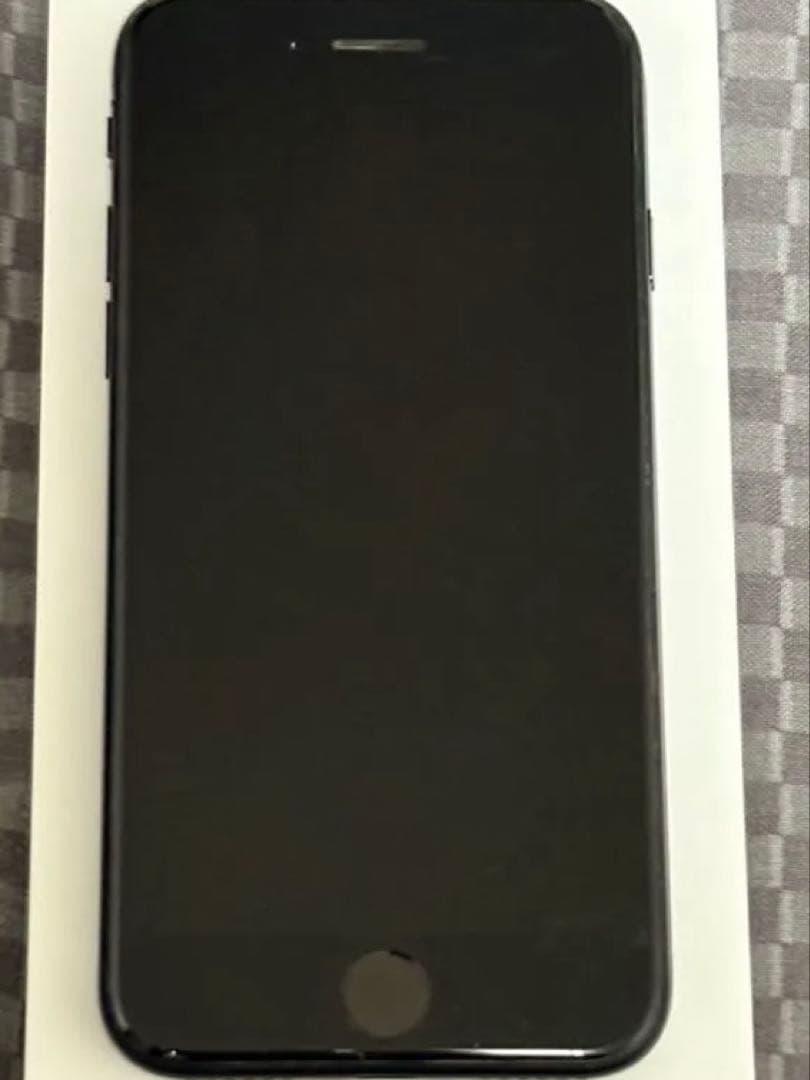 Apple iPhone 8 ブラック 4.7インチ 本体