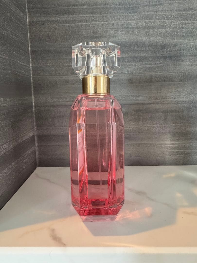 カイン様♡ ヴィクトリアシークレット ボムシェル 100ml 香水
