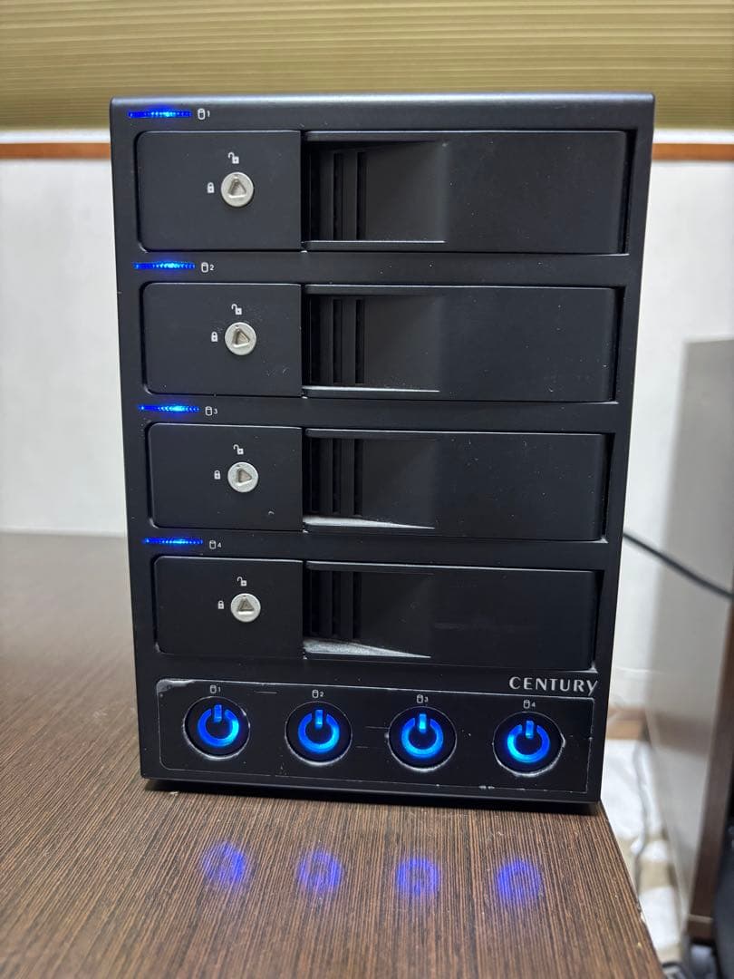 CENTURY 裸族のカプセルホテル Ver.2