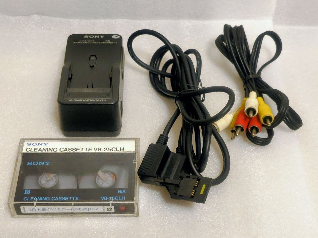 ビデオカメラ SONY Handycam CCD-TR3300 Hi8