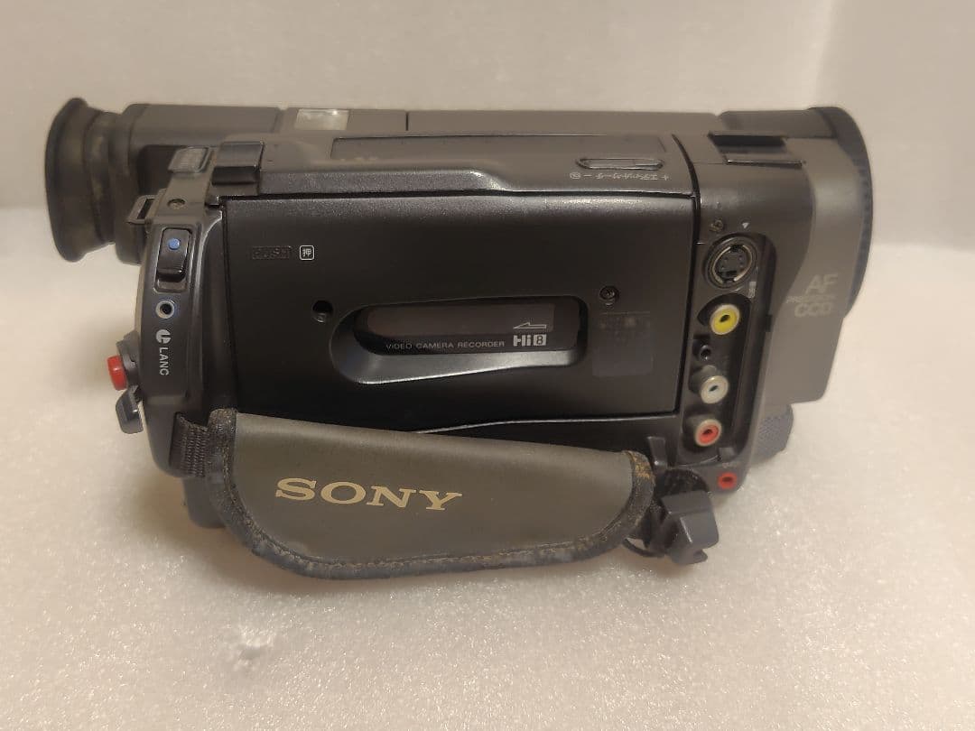 ビデオカメラ SONY Handycam CCD-TR3300 Hi8