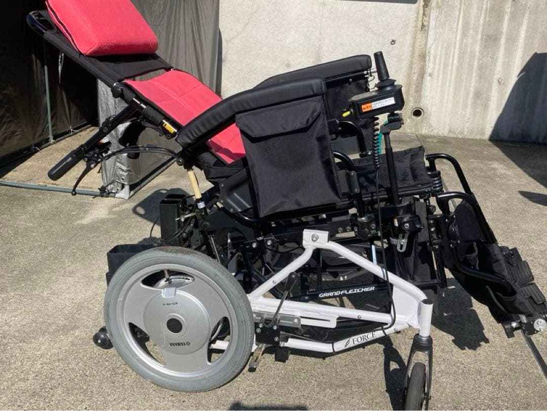 電動車椅子 充電器2個&バッテリー3個、MIKIグランドフリッチャー