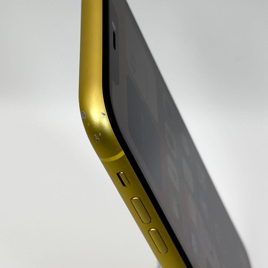 iPhone 11 64GB イエロー SIMロック解除済み 背面割れあり