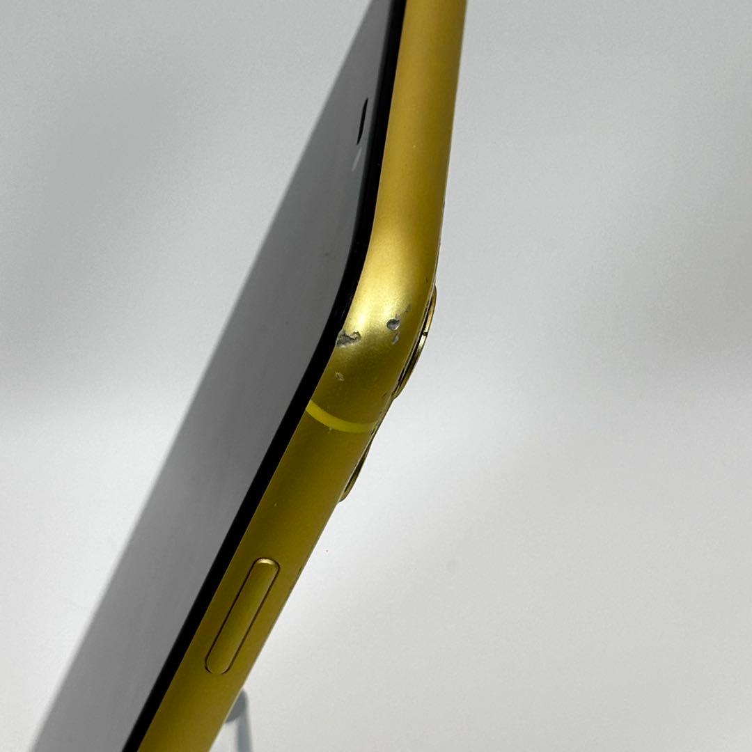 iPhone 11 64GB イエロー SIMロック解除済み 背面割れあり