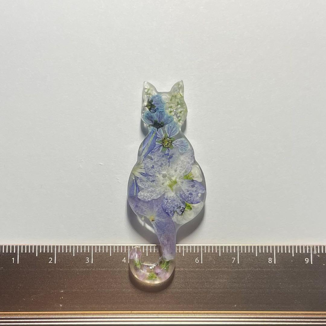 ネコネコ-2ハンドメイド レジン ヘアゴム ブローチ ポニーフック キーホルダー