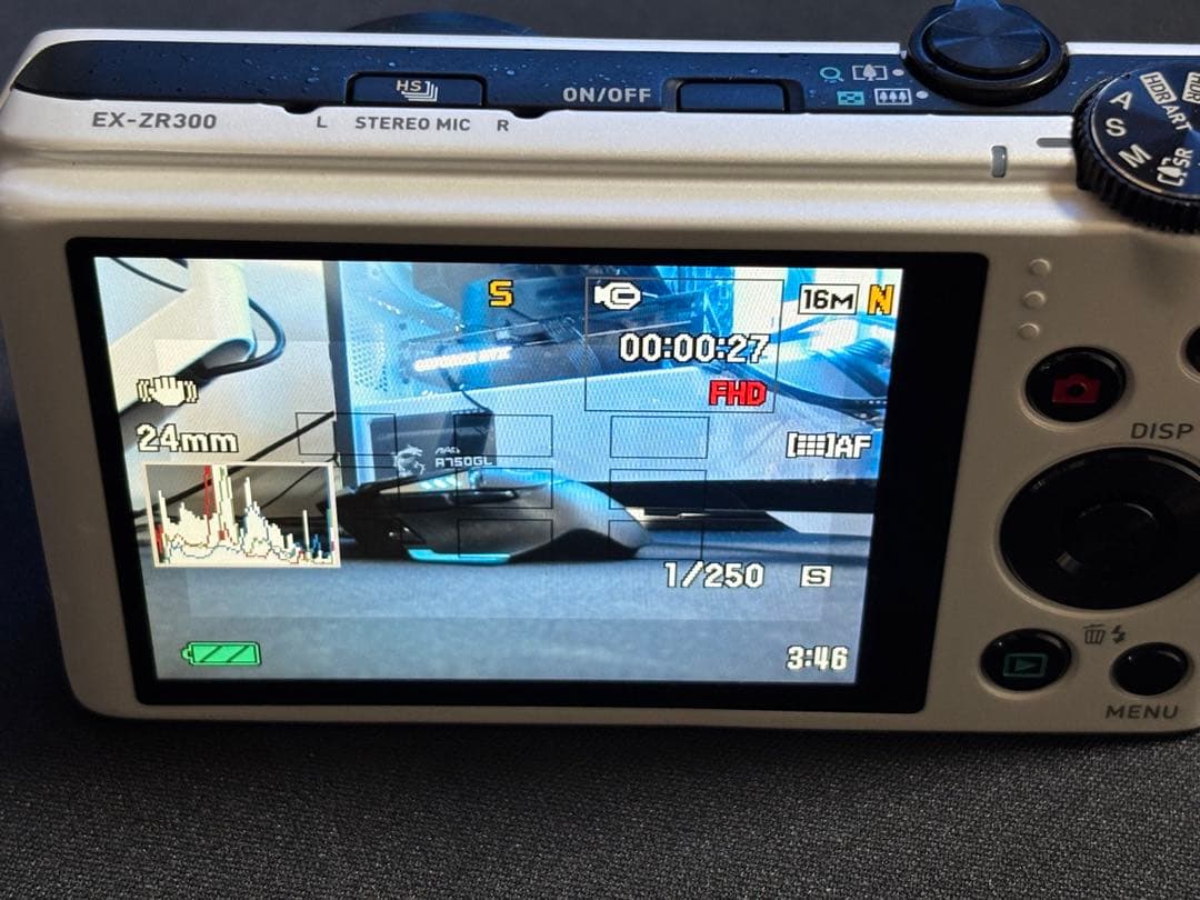 CASIO HIGH SPEED EXILIM EX-ZR300 コンデジ