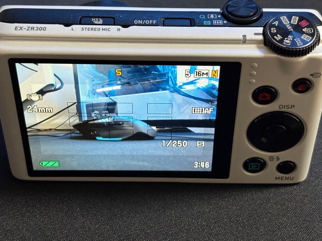 CASIO HIGH SPEED EXILIM EX-ZR300 コンデジ