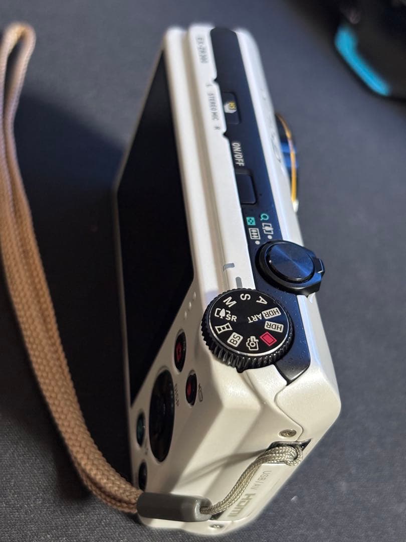 CASIO HIGH SPEED EXILIM EX-ZR300 コンデジ