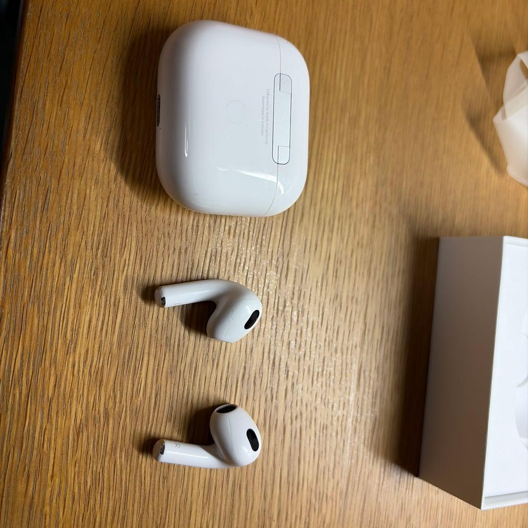 AirPods第3世代　本体、箱付き
