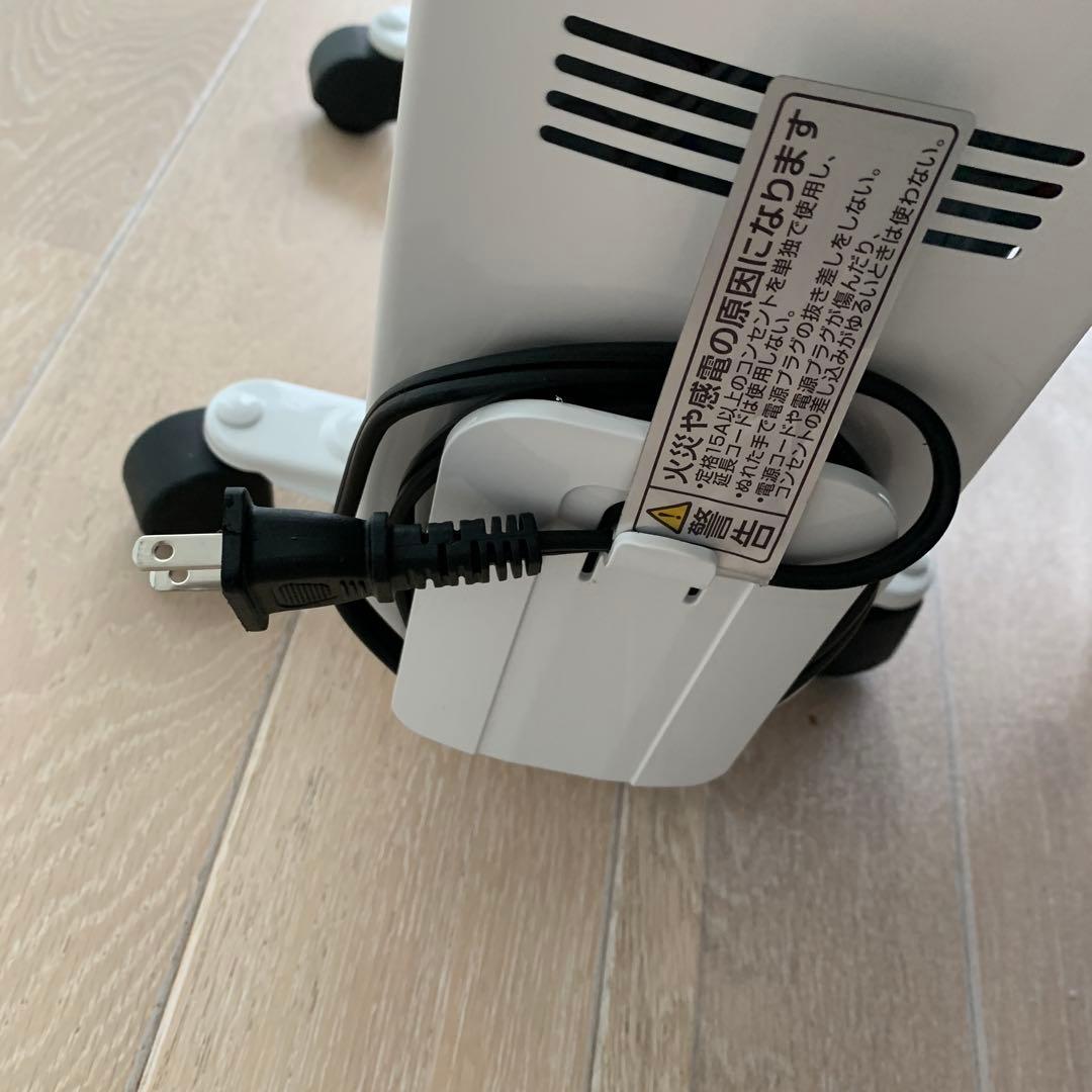 アイリスオーヤマオイルヒーター IOH-1208KS-W 1200W　2025
