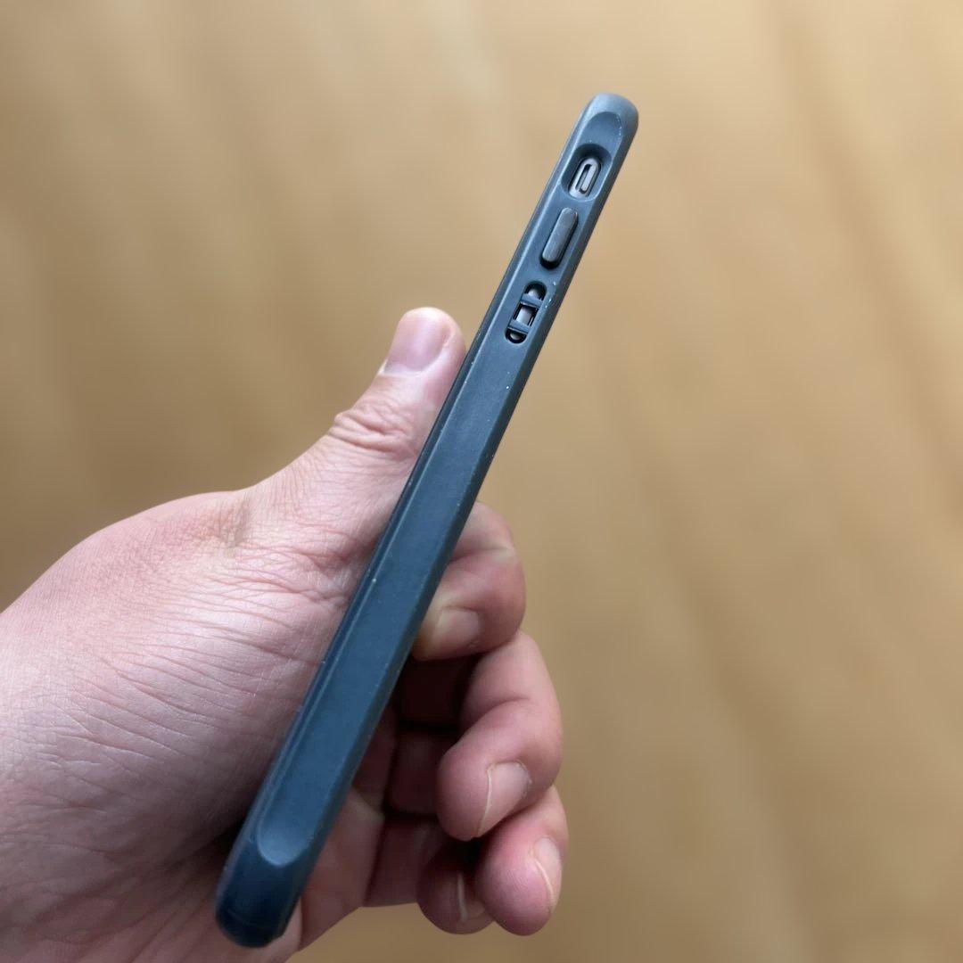 iPhone 8 64GB キズが少ないケース付き