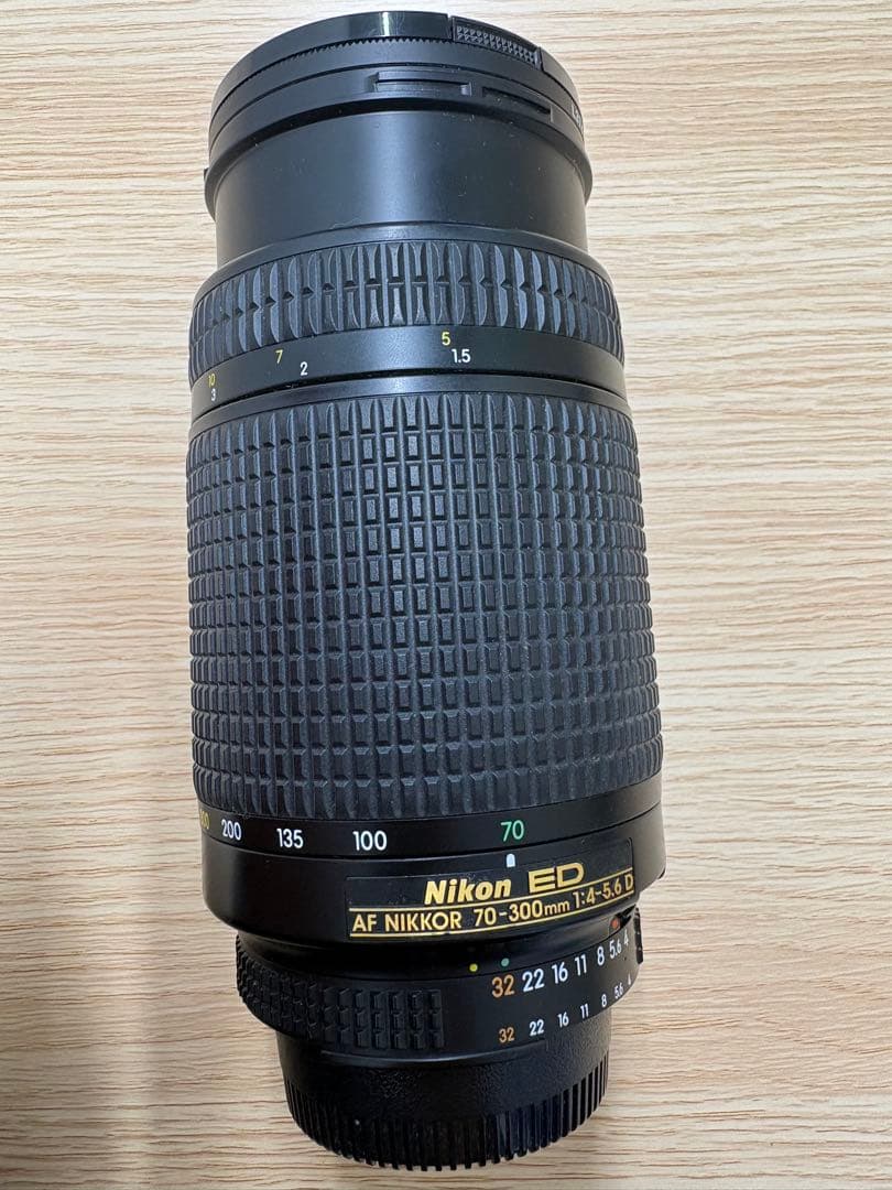ニコン レンズAF NIKKOR70-300mm 1:4-5.6D 美品