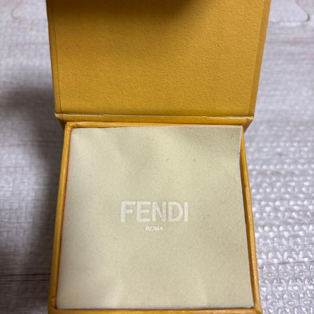 FENDI シルバーリング 専用ケース付き 18号