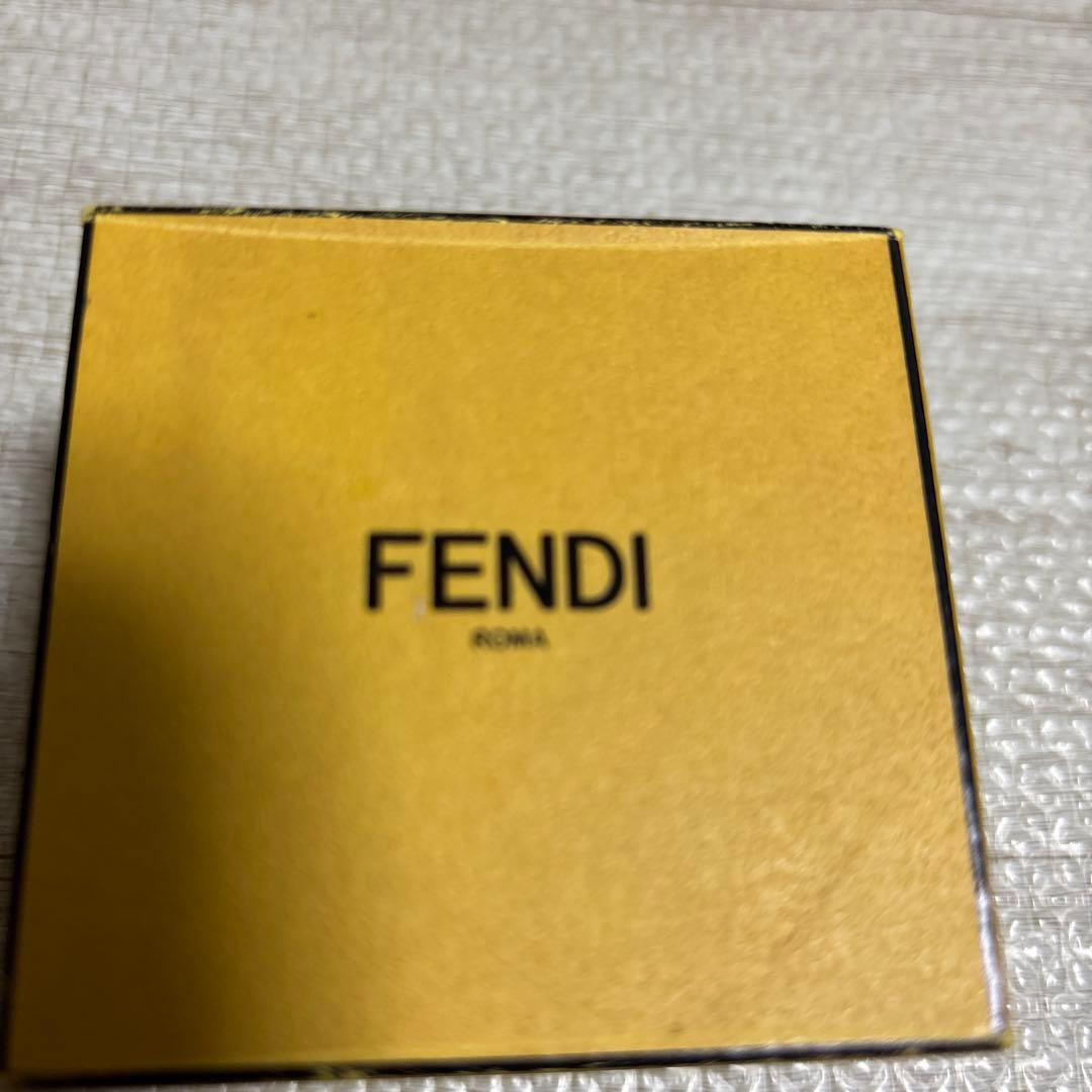 FENDI シルバーリング 専用ケース付き 18号
