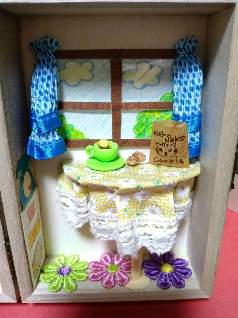 緑目ネコちゃんセット　ミニチュア　ぬいぐるみ　ドールハウス　小さい人形