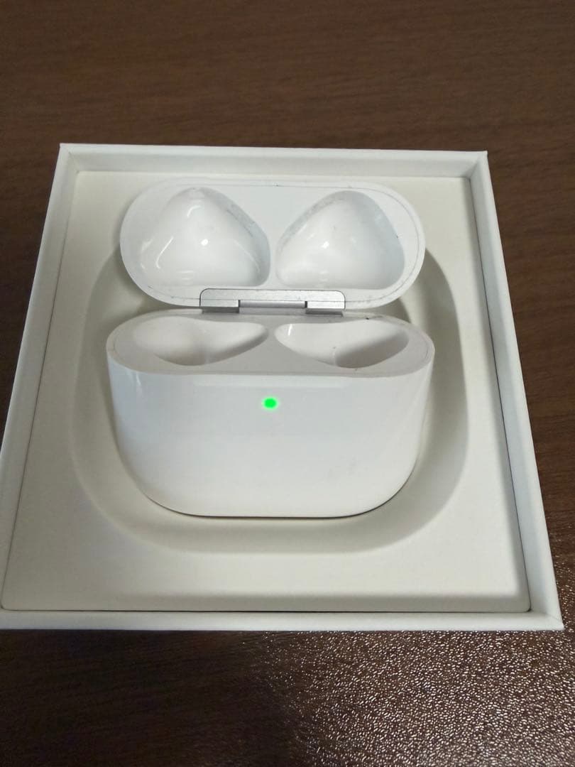 Apple AirPods ケースのみ