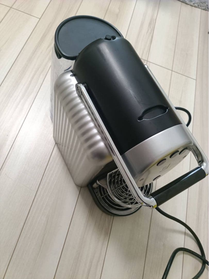 ネスプレッソ ジニアス ZN100業務用【開封済み】 変換アダプタ付き