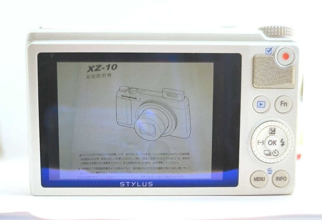 OLYMPUS XZ10（値下げ不可