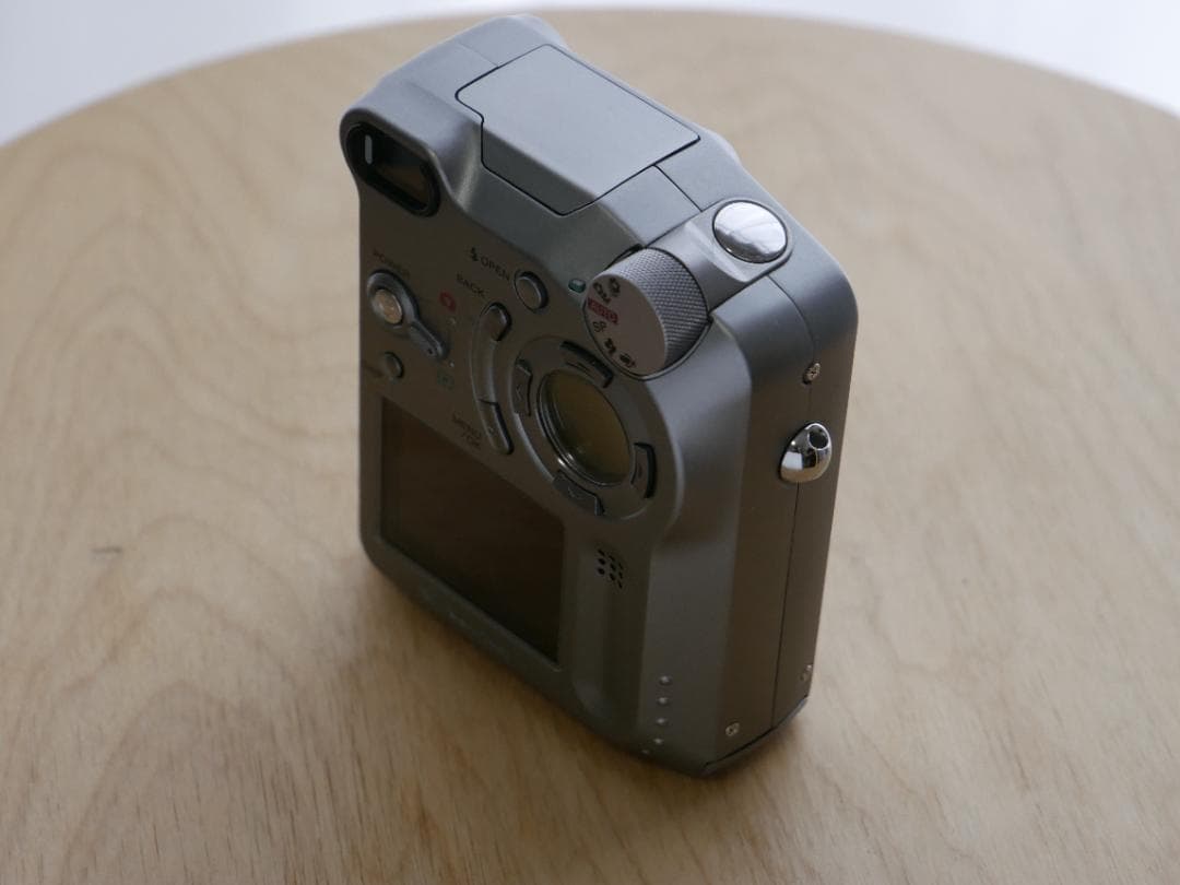 デジタルカメラ Fujifilm FinePix 4800Z