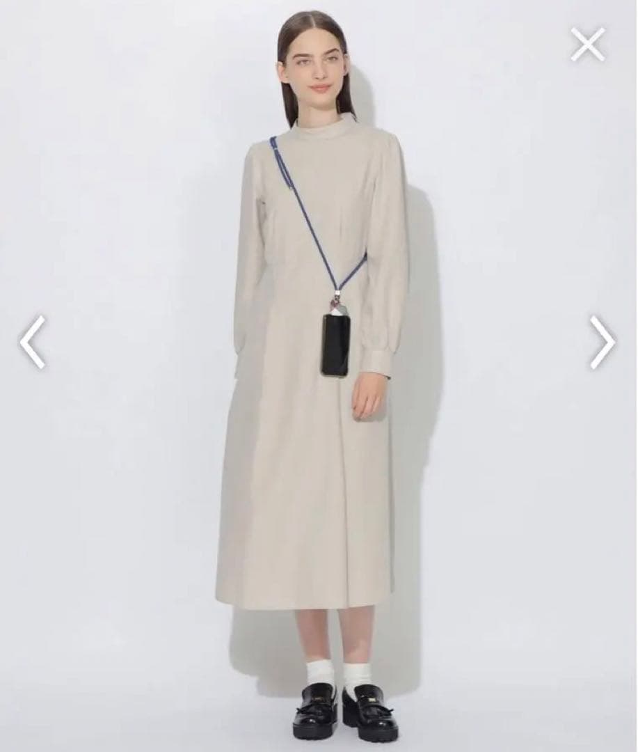 ブルーレーベルクレストブリッジ　スマホストラップ　新品