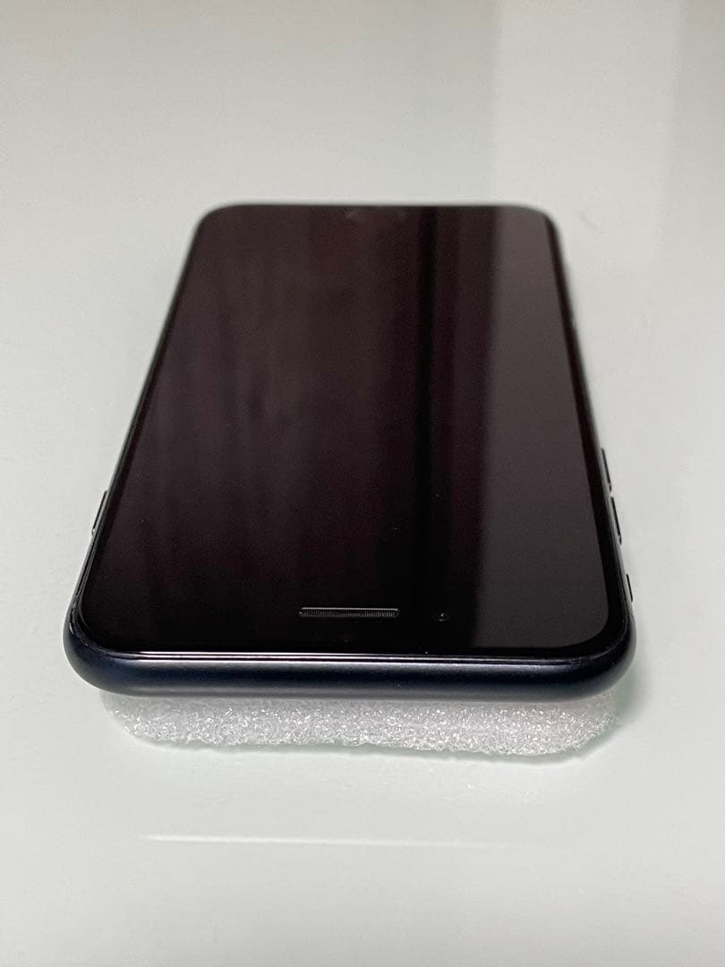 iPhone SE 第３世代 64GB ミッドナイト バッテリー100%