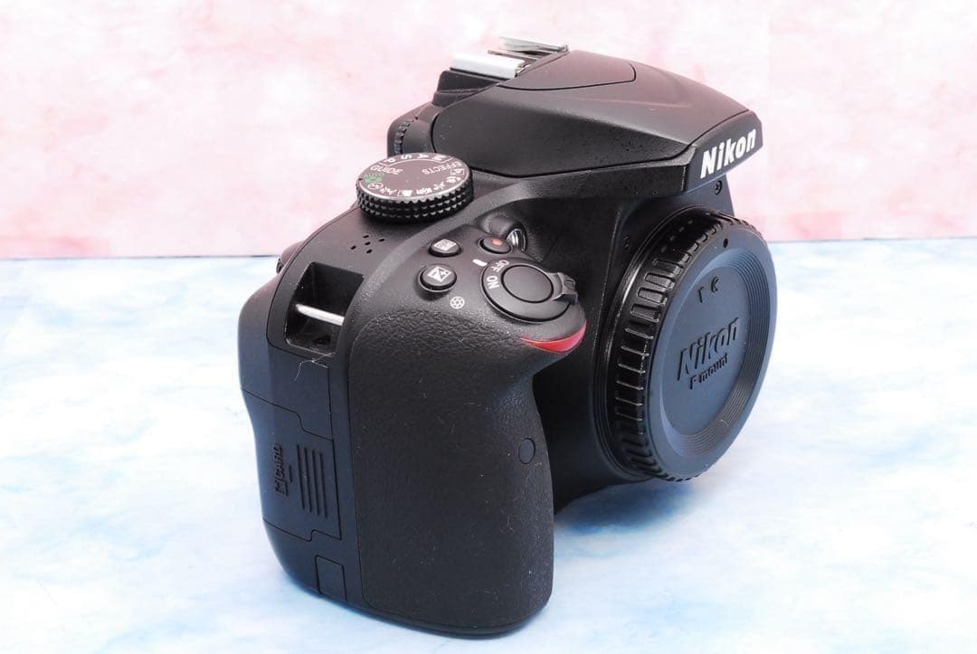 Nikon D3400☆美品＆ショット数少☆スマホ転送OK☆一眼レフカメラ☆