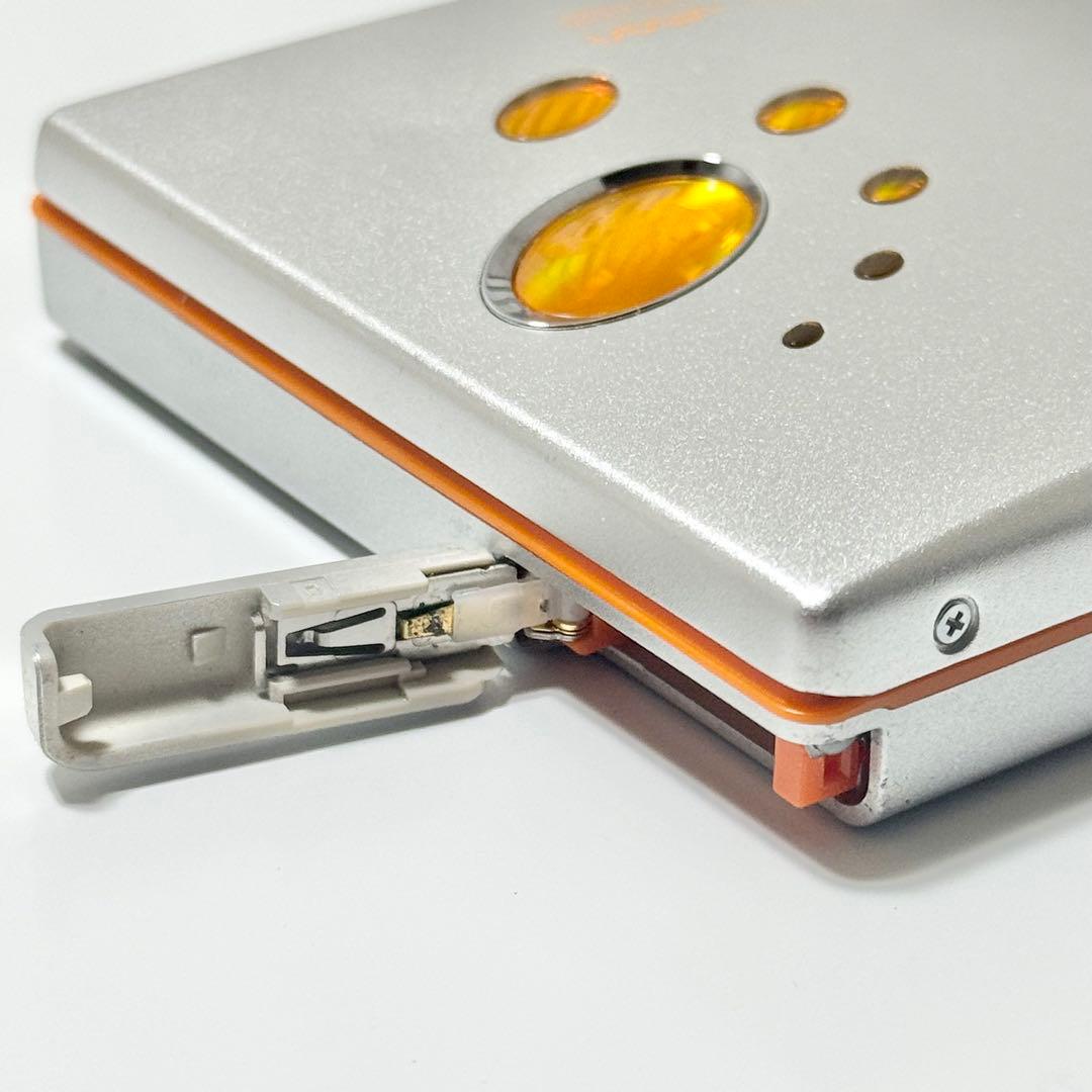 動作品 SONY MD WALKMAN MZ-E520 ポータブルMDプレーヤー