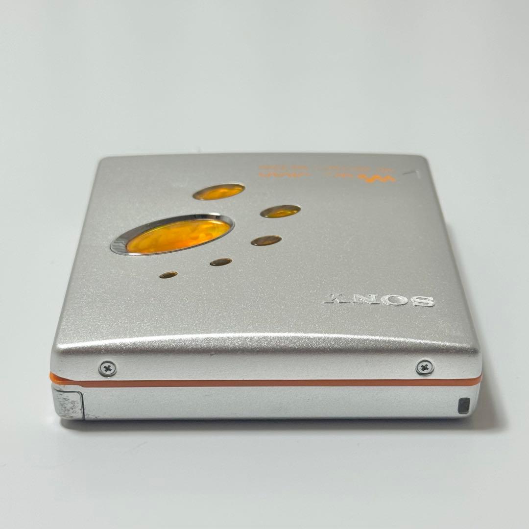 動作品 SONY MD WALKMAN MZ-E520 ポータブルMDプレーヤー