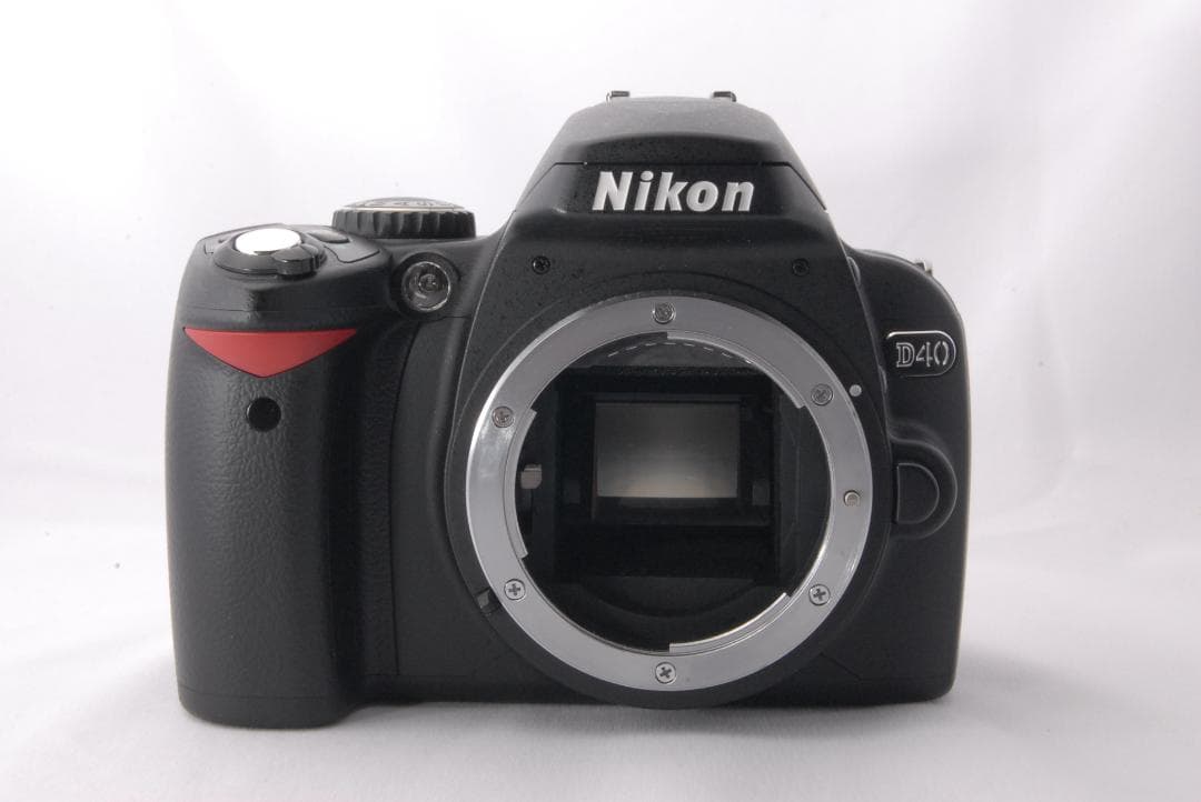 【新品級】Nikon D40 一眼レフ カメラ 桜 入学式 卒業式 レンズキット