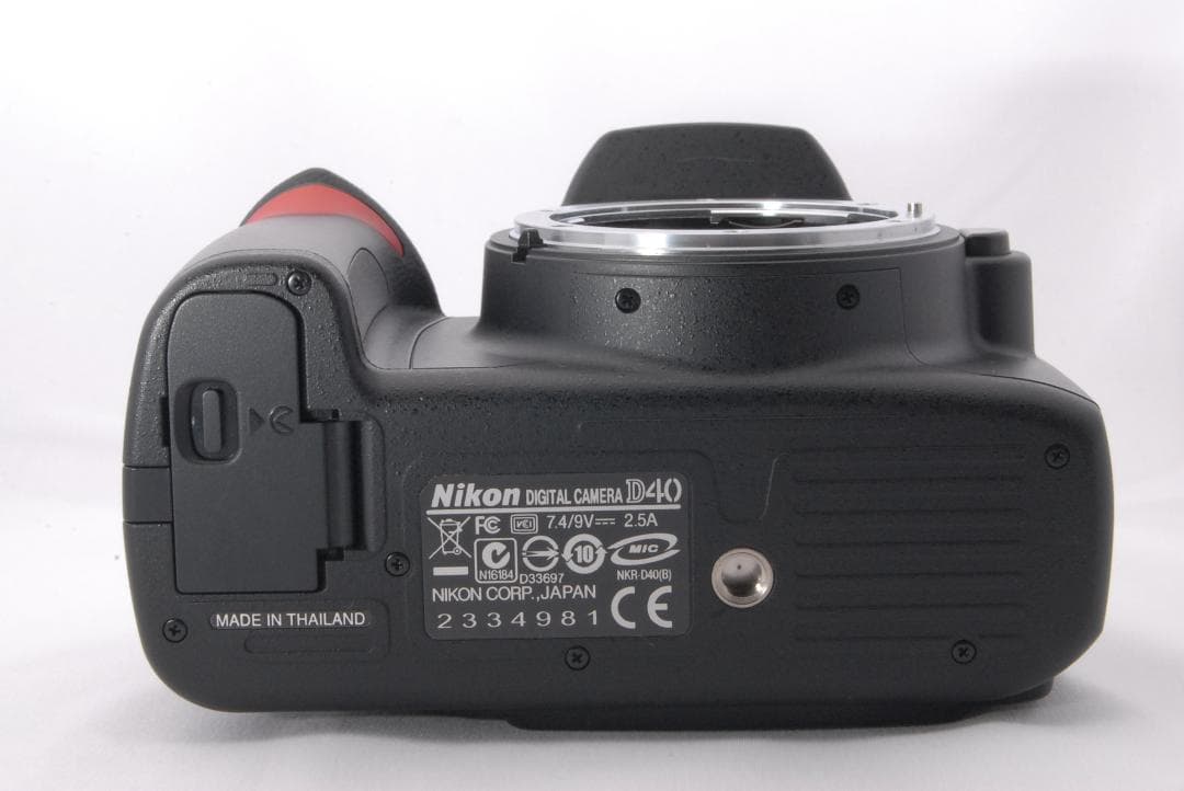 【新品級】Nikon D40 一眼レフ カメラ 桜 入学式 卒業式 レンズキット